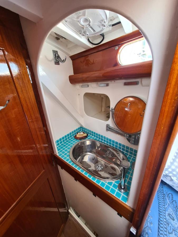 Hoitak Hotel Lymington Bagian luar foto